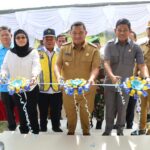 Bupati PPU Mudyat Noor secara resmi melaunching operasional Instalasi Pengolahan Air (IPA) Baja berkapasitas 50 liter per detik (LPS) di Kecamatan Sepaku.