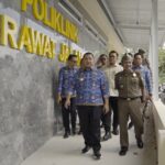 Bupati PPU Mudyat Noor saat meninjau gedung poliklinik Rumah Sakit Umum Daerah (RSUD) RAPB.