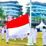 Suasana khidmat Upacara Pengibaran Bendera Sang Merah Putih dalam rangka Peringatan Hari Ulang Tahun ke-81 Republik Indonesia di Ibu Kota Nusantara (IKN).