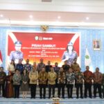 Bupati PPU Mudyat Noor saat menghadiri pisah sambut Kajati Kaltim di Lamin Etam, Samarinda.