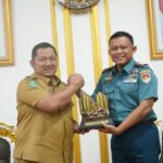 Bupati PPU Mudyat Noor menerima kunjungan Komandan Pangkalan TNI Angkatan Laut (Danlanal) Balikpapan, Kolonel Laut (P) Rudhiro Pratomo.