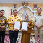 Penandatanganan kesepakatan bersama antara Pemkab PPU bersama Pemkab Sinjai, Sulawesi Selatan.